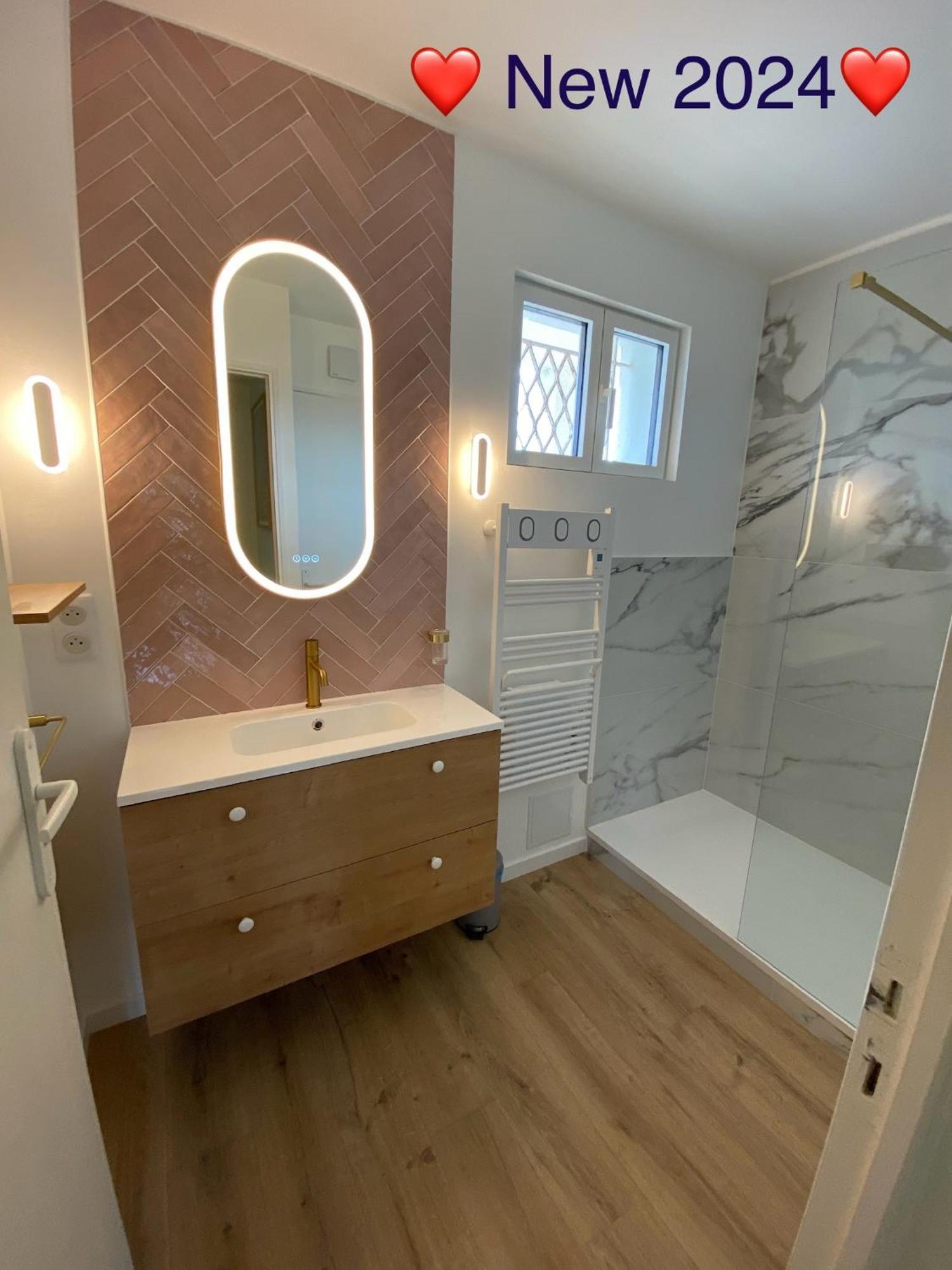 Mer & Relax - Parking - Wifi - Terrasse - Mer Saint-Cyr-sur-Mer Buitenkant foto